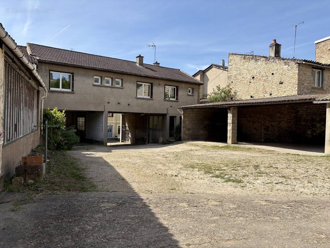 Maison à TOURNUS