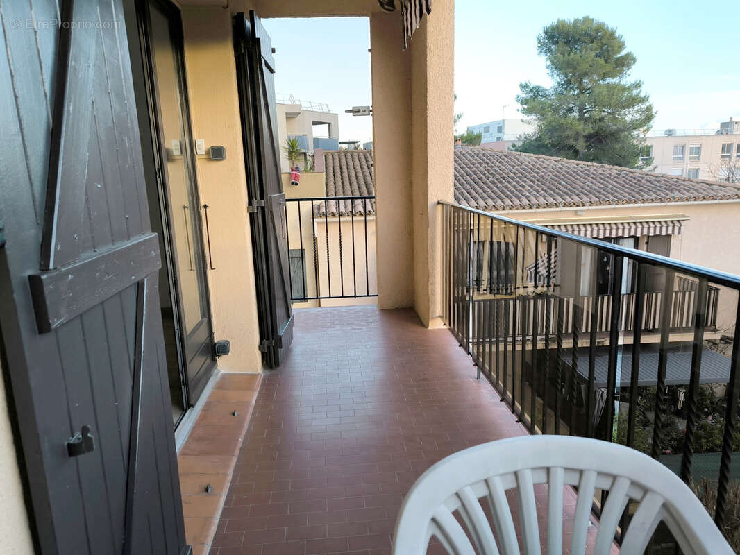 Appartement à VALLAURIS