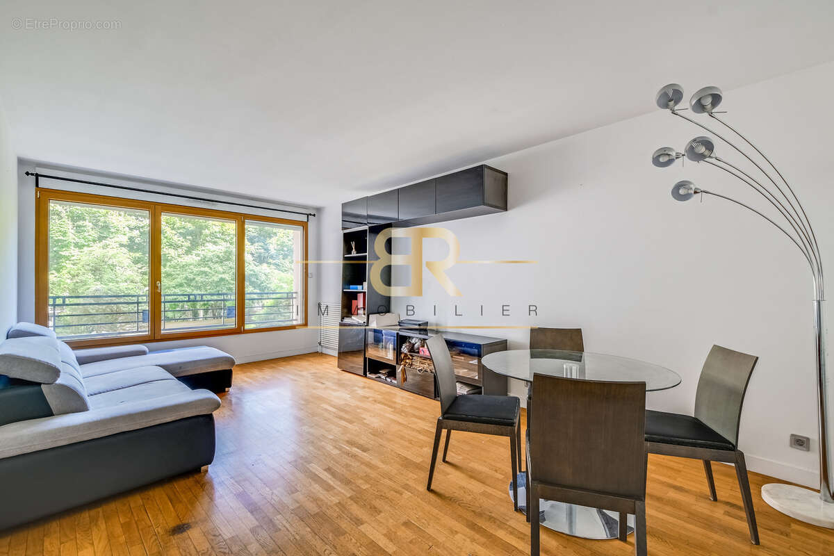 Appartement à LEVALLOIS-PERRET