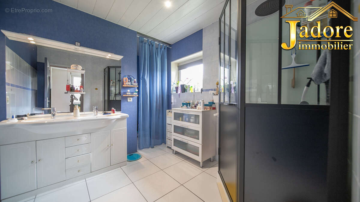 Maison à NEUVILLERS-SUR-FAVE