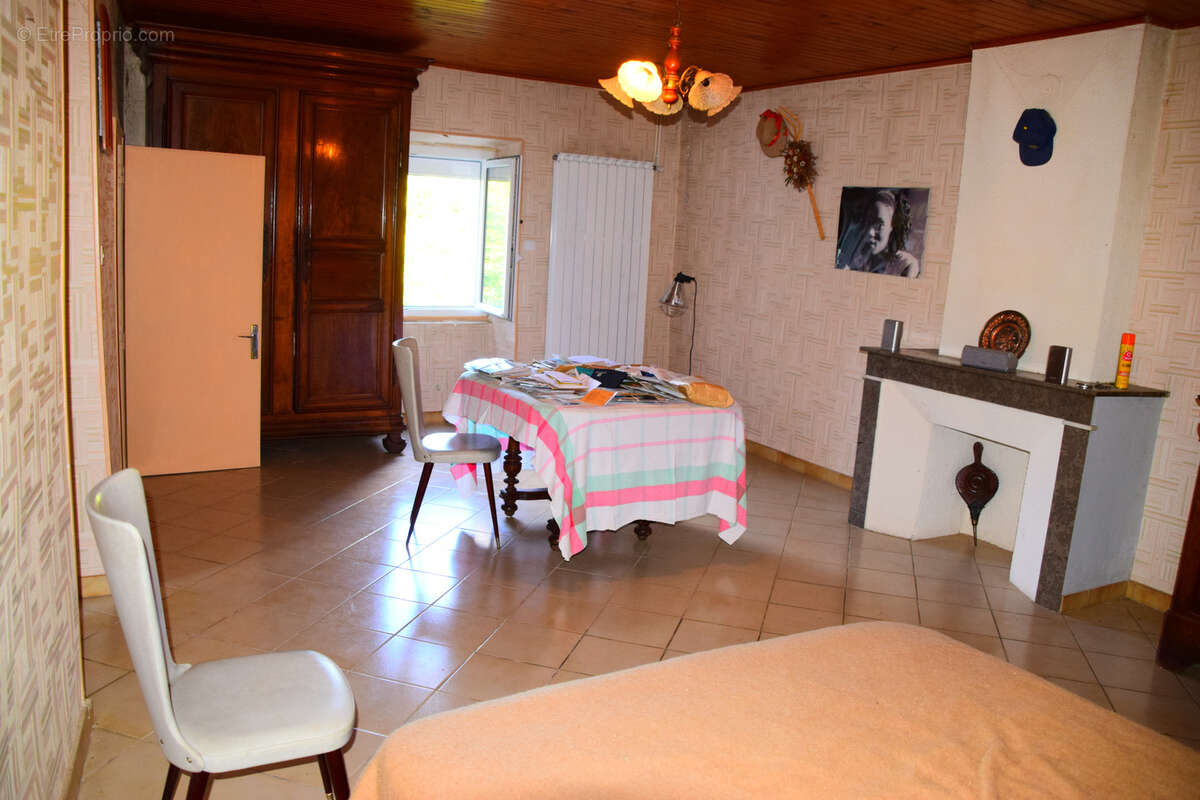 Maison à LAVILLEDIEU