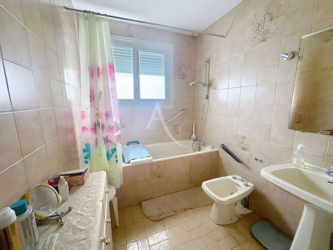 Maison à JUIGNE-SUR-LOIRE