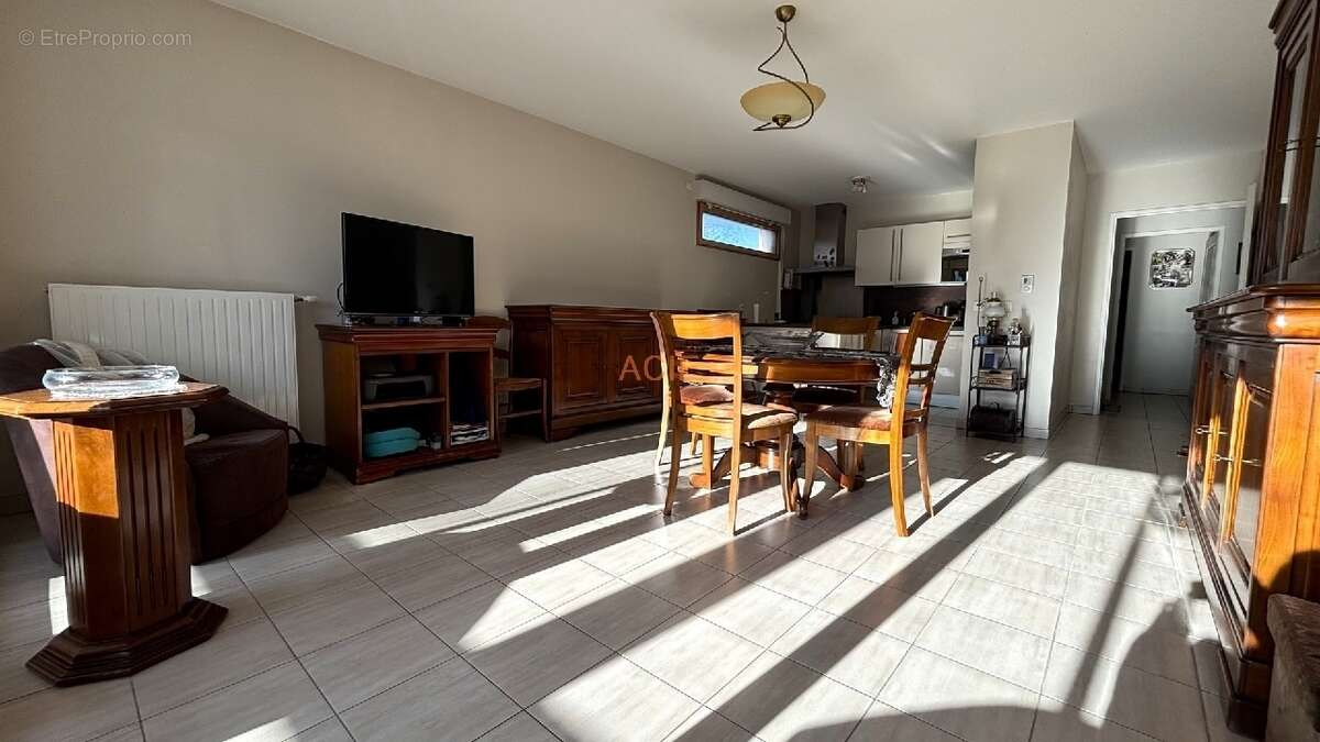 Appartement à LOUVRES