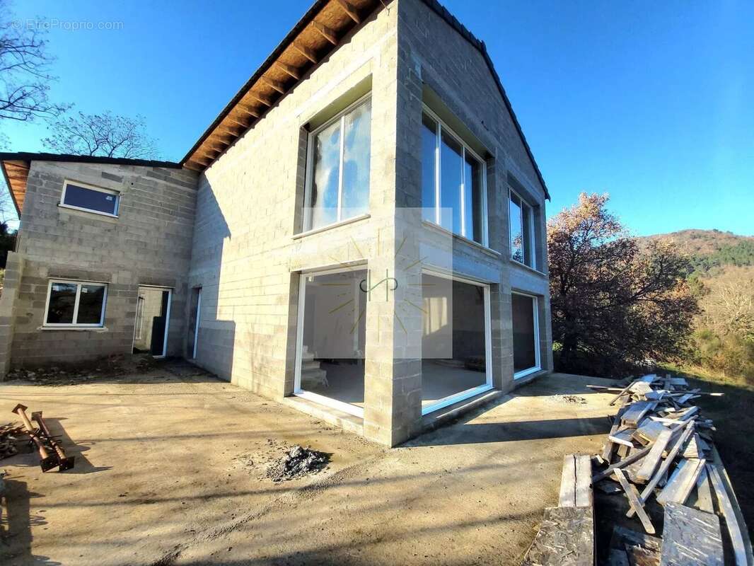Maison à LE POUZIN