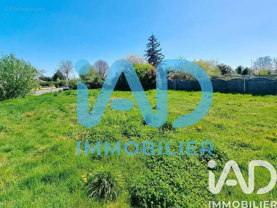 Photo 2 - Terrain à LEIGNES-SUR-FONTAINE