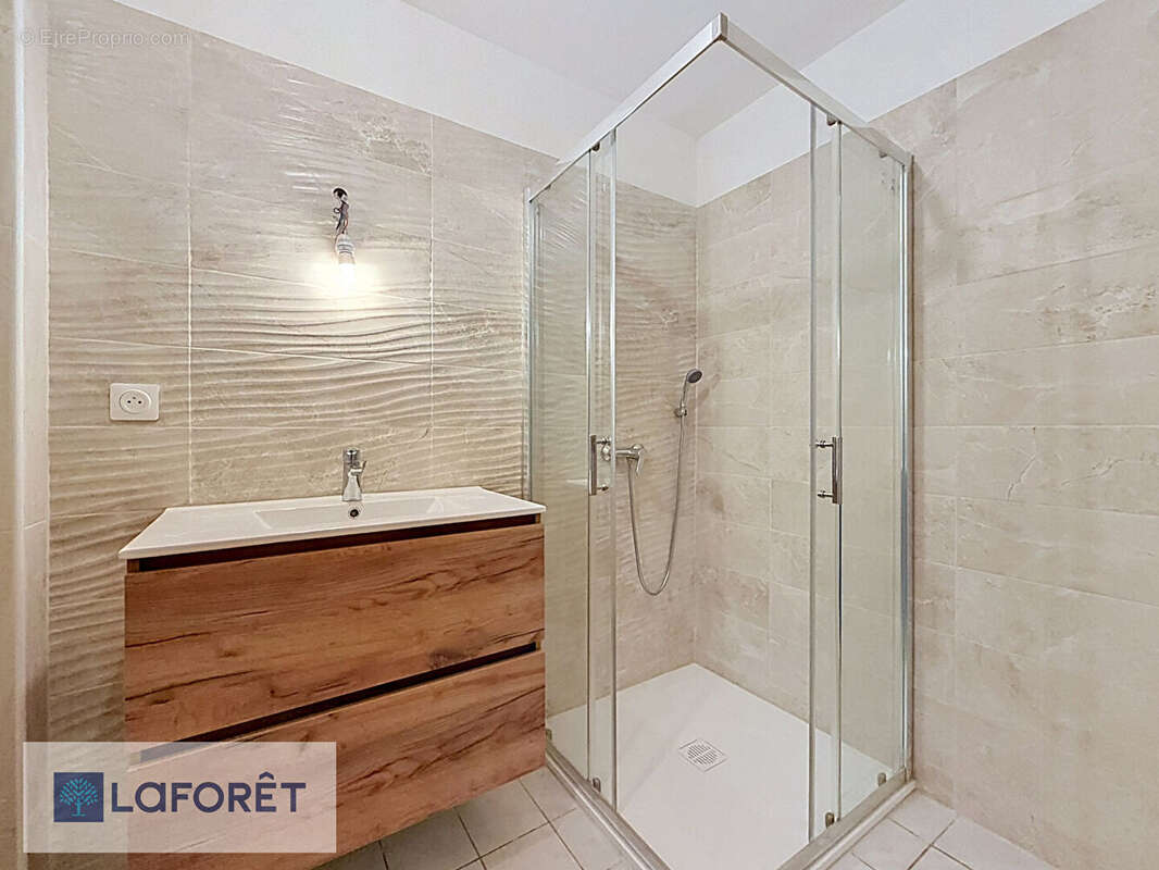 Appartement à SIX-FOURS-LES-PLAGES