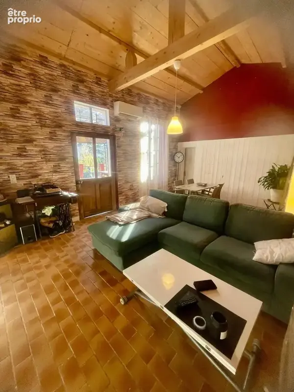 Maison 130 m² à Saint-Cyr-Sur-Mer  - photo 4