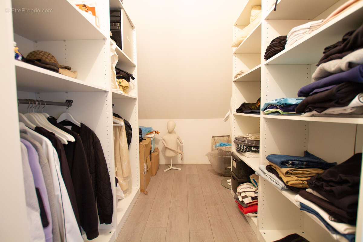 Maison à VILLENEUVE-LE-ROI