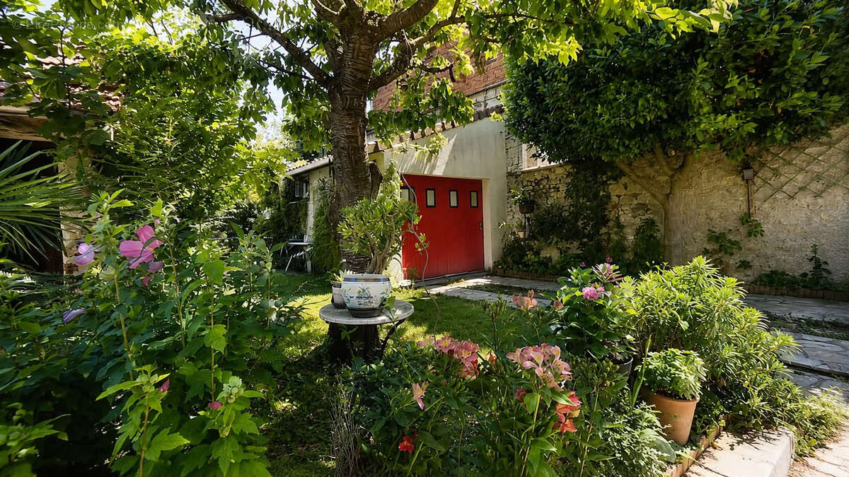 Maison à EPONE