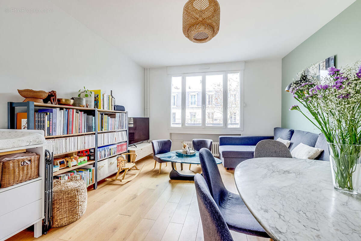 Appartement à PARIS-20E