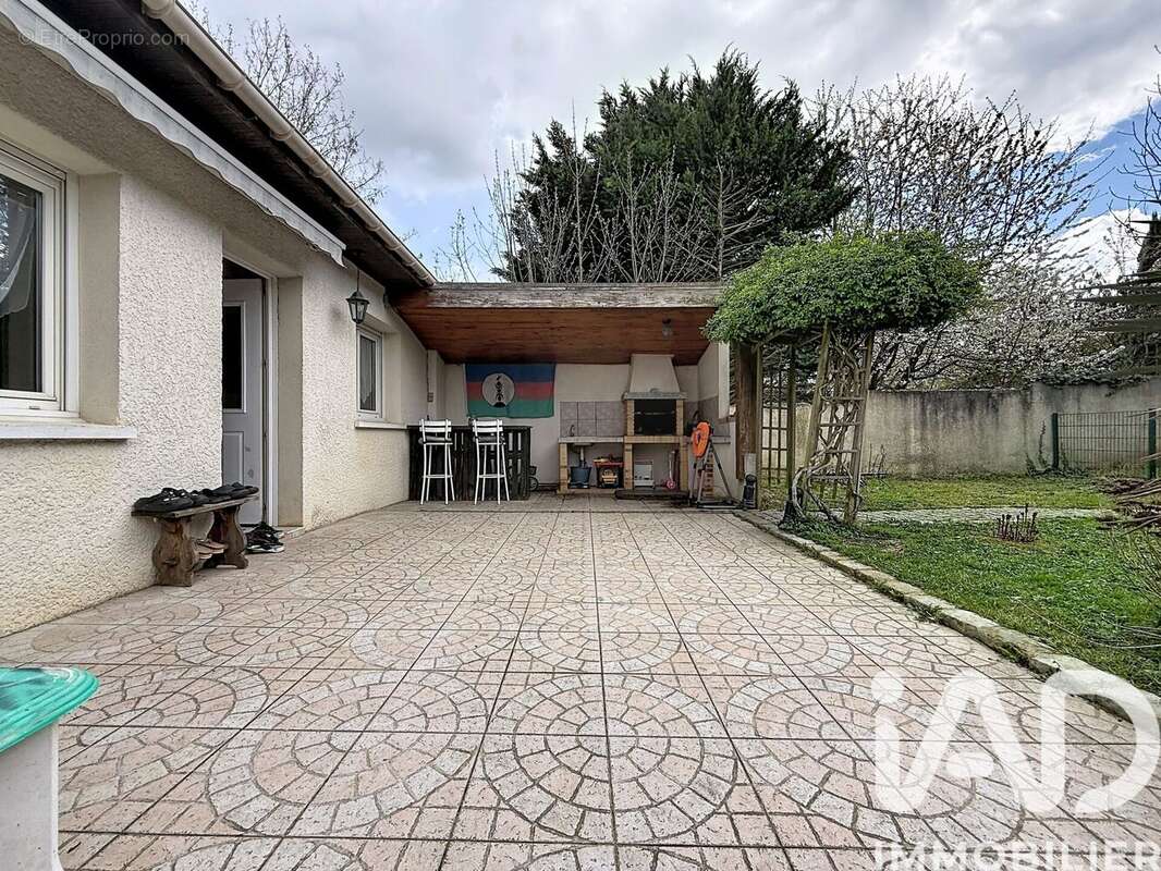 Photo 3 - Maison à LINAS