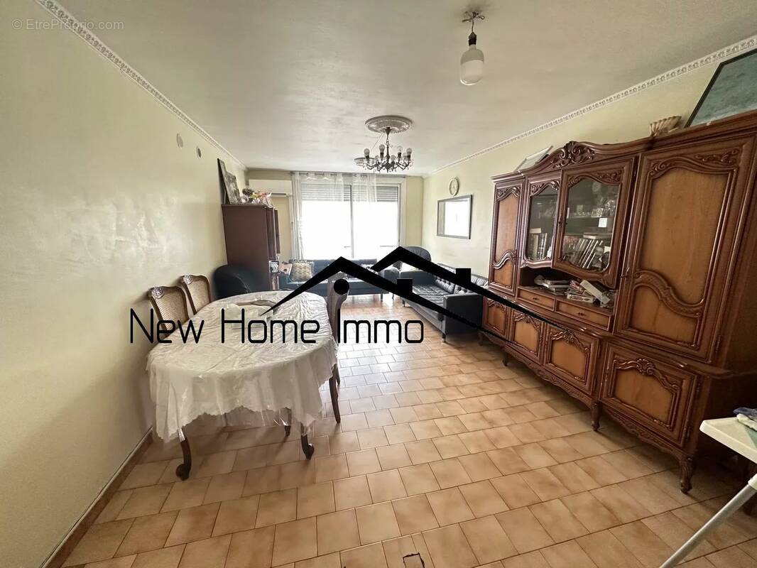 Appartement à MARSEILLE-1E