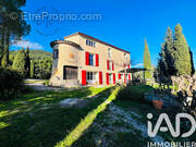 Photo 1 - Maison à LE REVEST-LES-EAUX