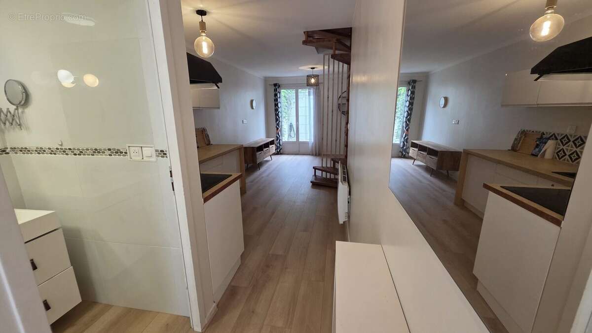 Maison à CADAUJAC