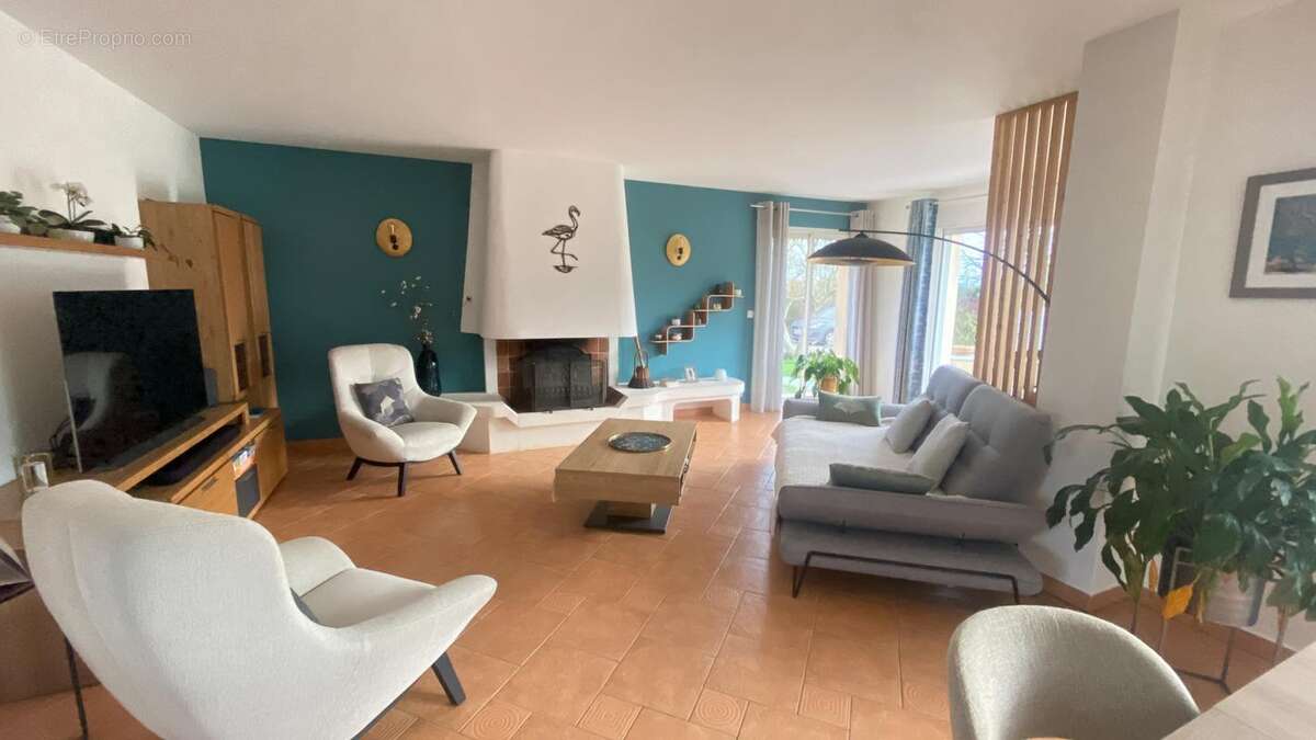 Maison à THOIRY