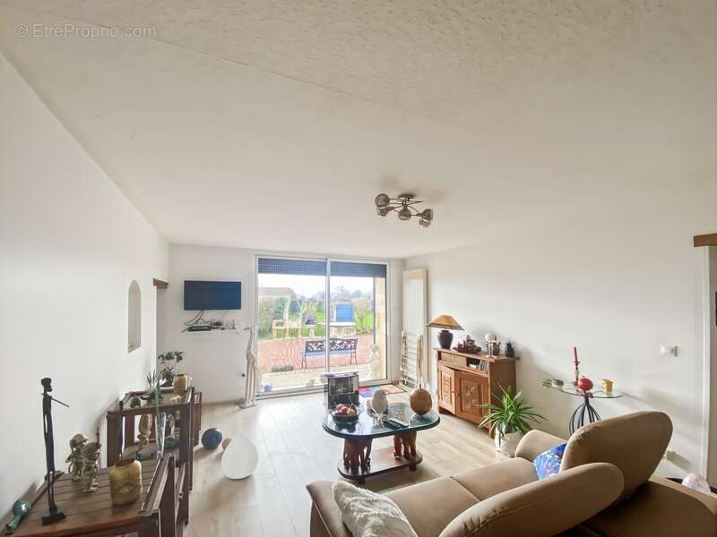 Maison à vendre 5 pièces LIGNY EN BRIONNAIS (71) - 119 m² - 3 chambres - terrain 1075 m² - photo 11