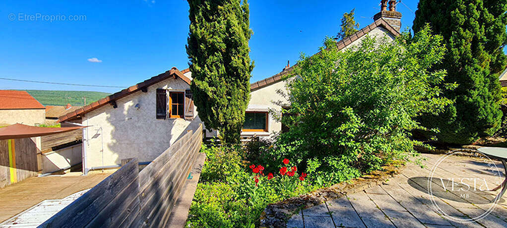 Maison à FLEUREY-SUR-OUCHE