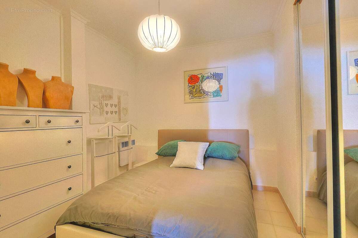Appartement à VALLAURIS