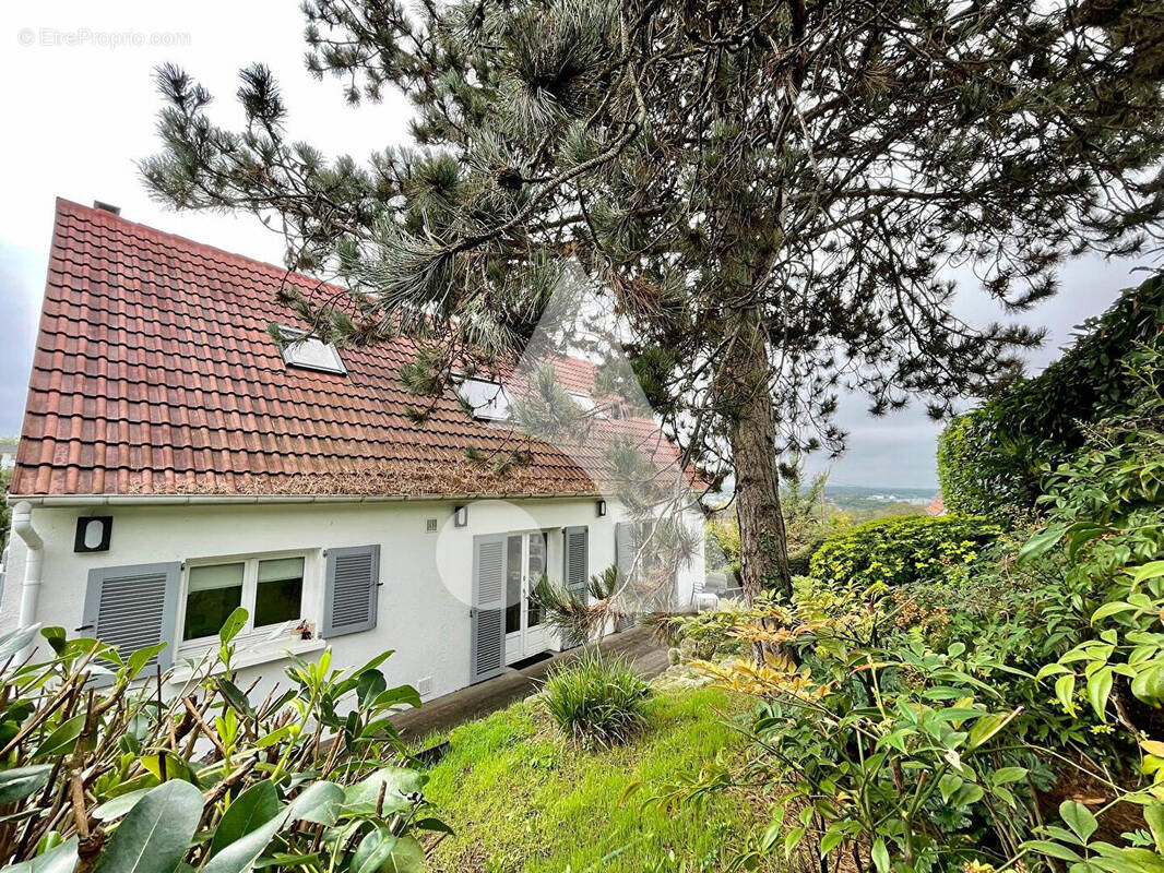 Maison à LA FRETTE-SUR-SEINE