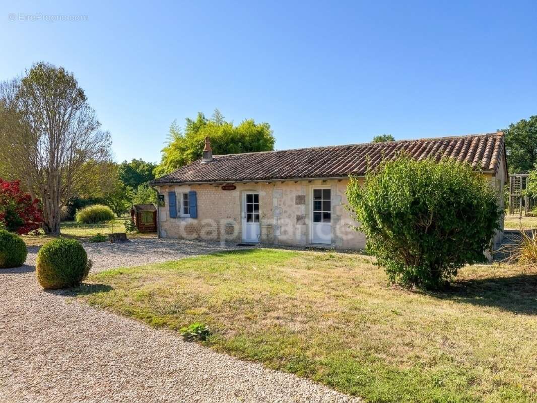 Maison à VANZAC