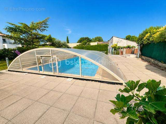 Maison de village - garage - hangars - cave - jardin - piscine - photo 9