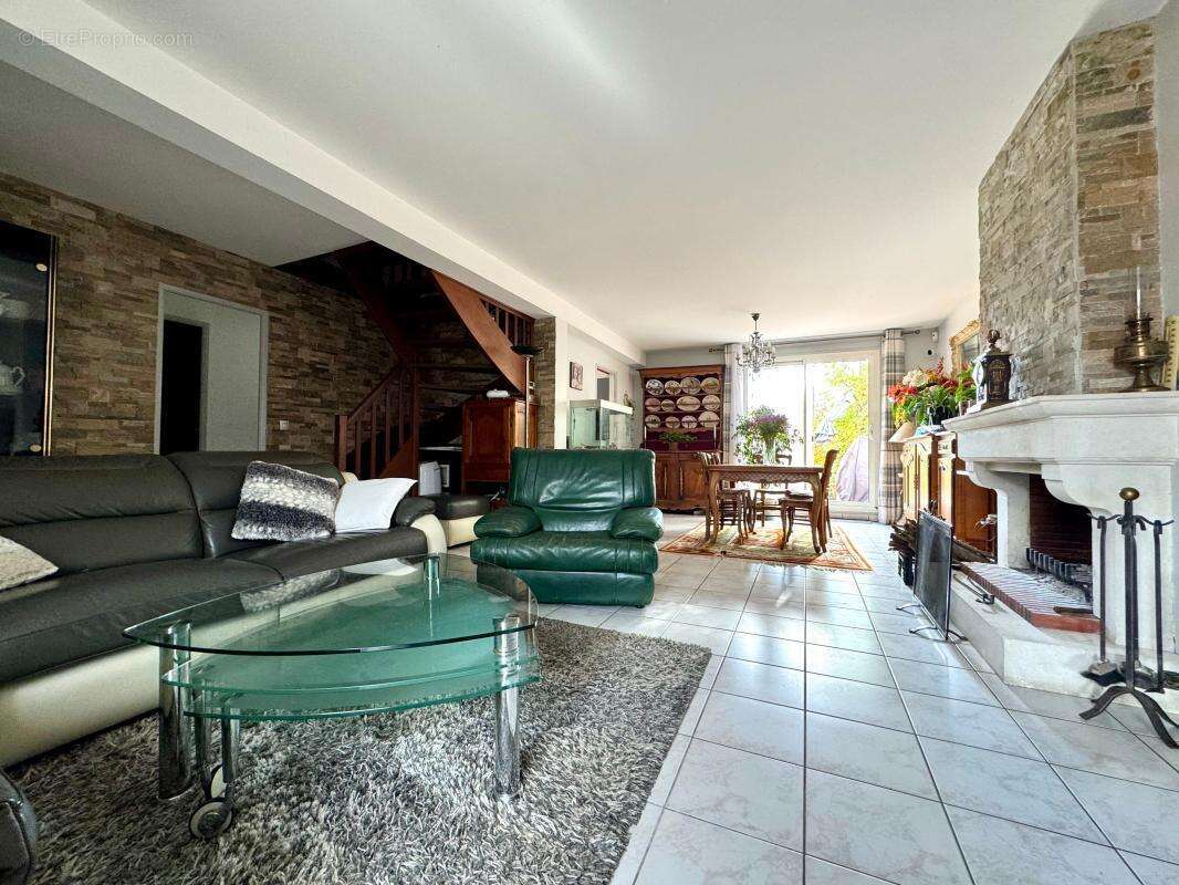 Maison à MAROLLES-EN-HUREPOIX