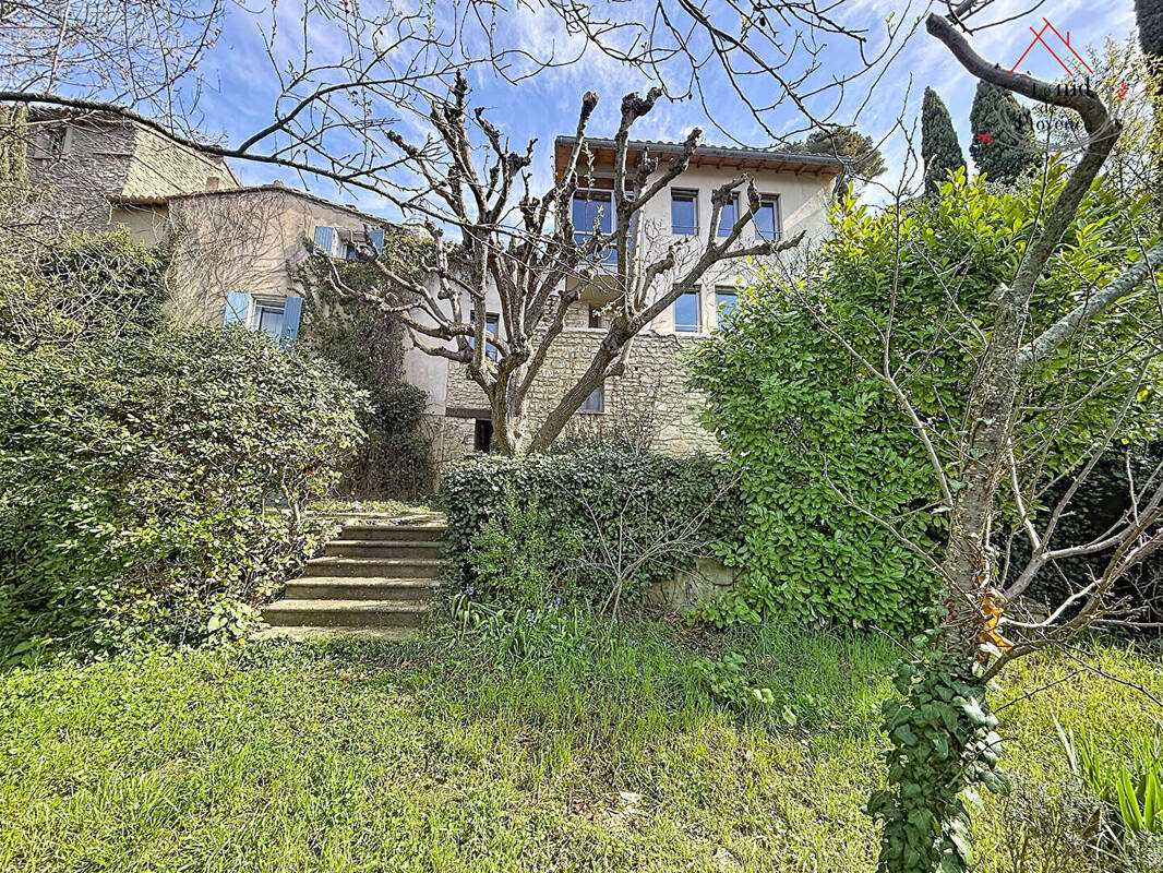 Maison à PERNES-LES-FONTAINES