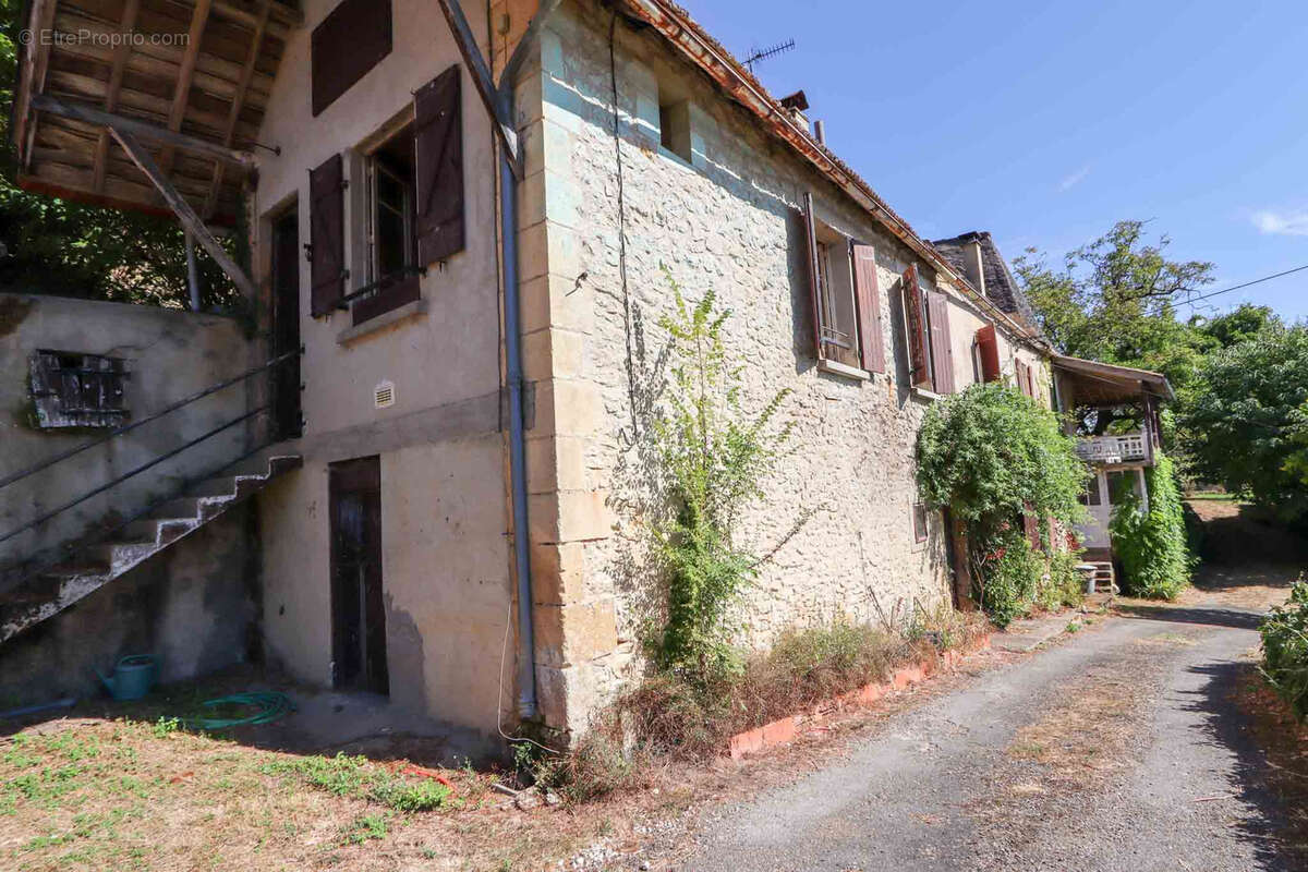 Maison à BEYNAC-ET-CAZENAC