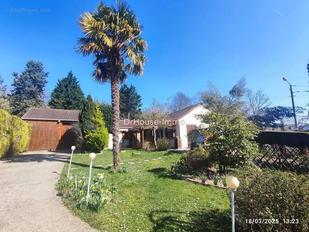 Maison à VAUX-SUR-SEINE