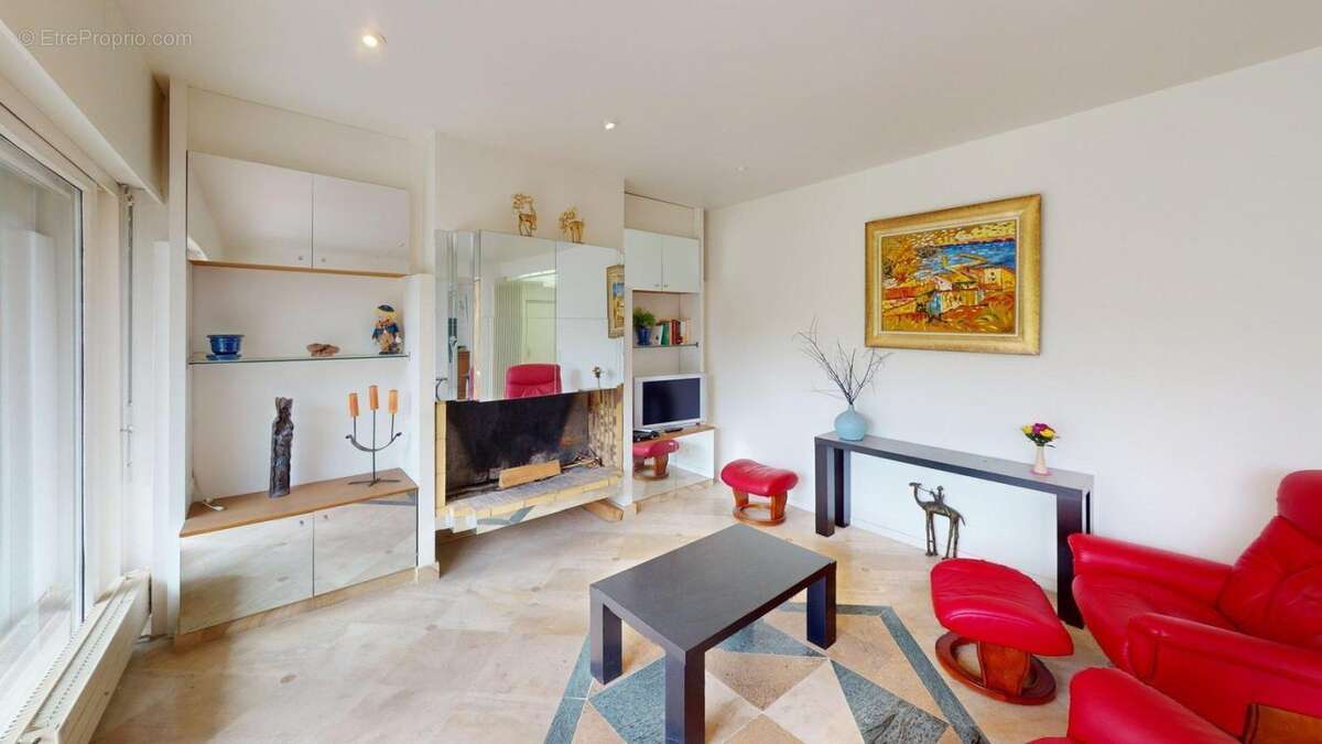 Charmant appartement de type 4 de 112 m² avec Terrasse Plein Sud et Vue Panoramique à Bagnères-de-Luchon - photo 19