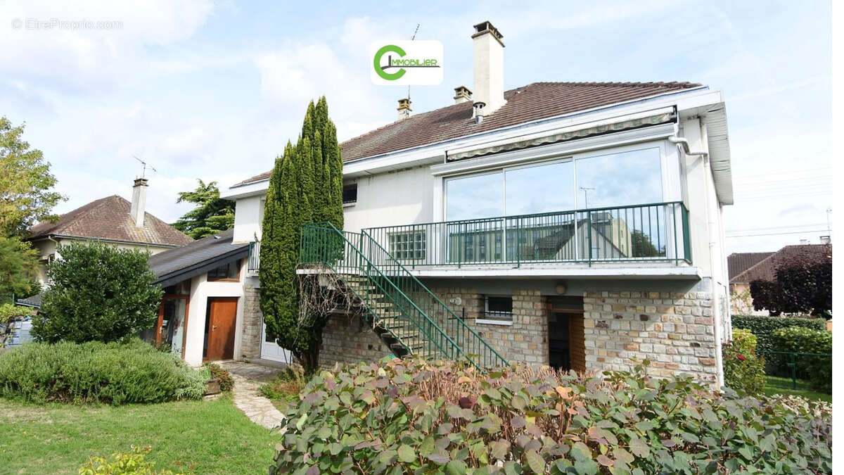 Maison à LA FERTE-BERNARD