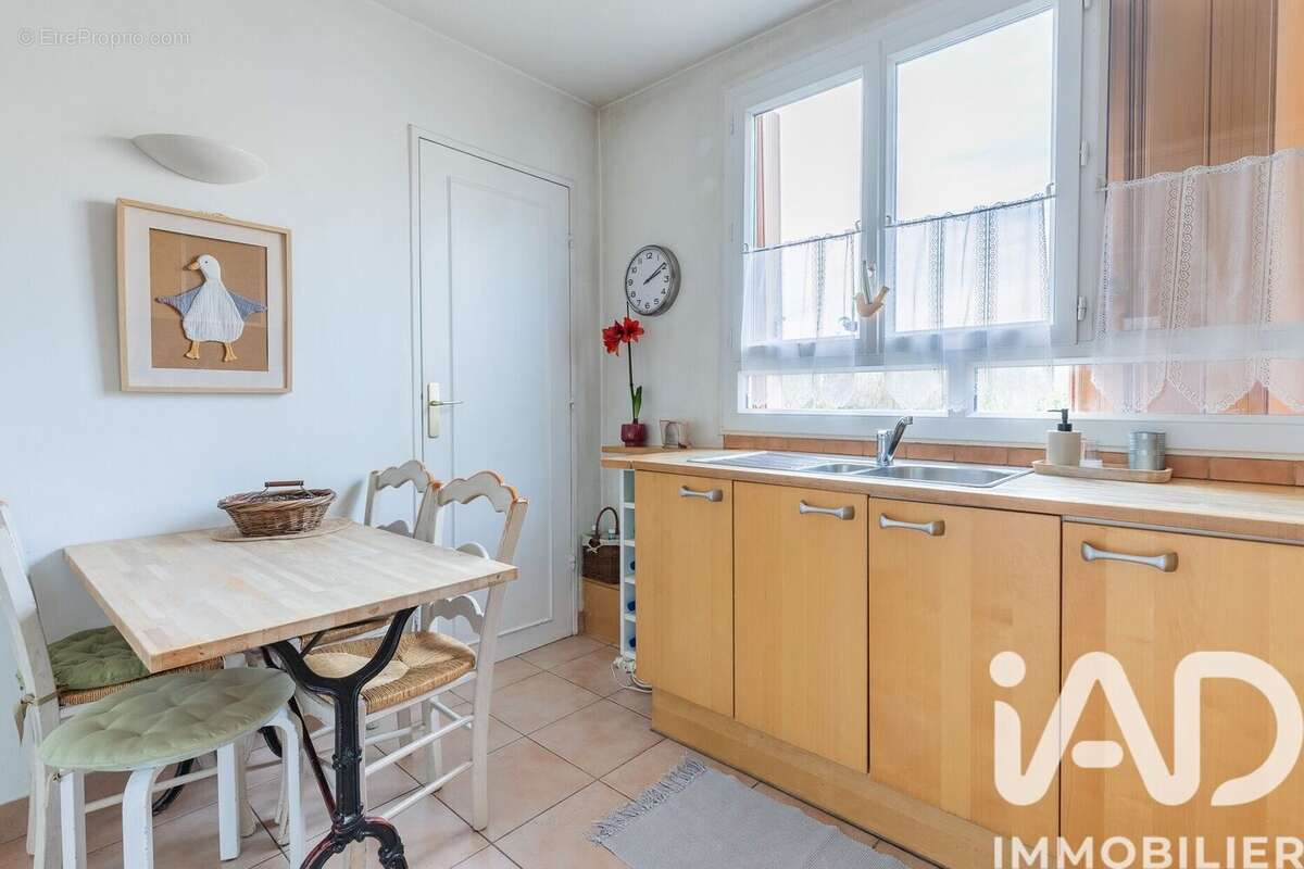 Appartement 62 m² à Chilly-Mazarin  - photo 4
