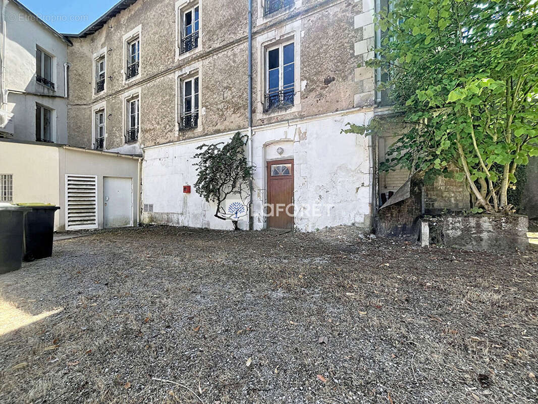 Immeuble 7 logements local commercial parking jardin Parthenay - photo 28