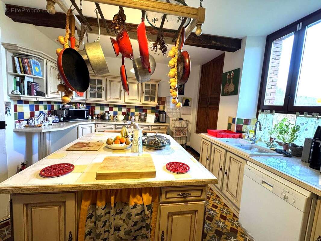 equipped kitchen - Maison à VIC-EN-BIGORRE