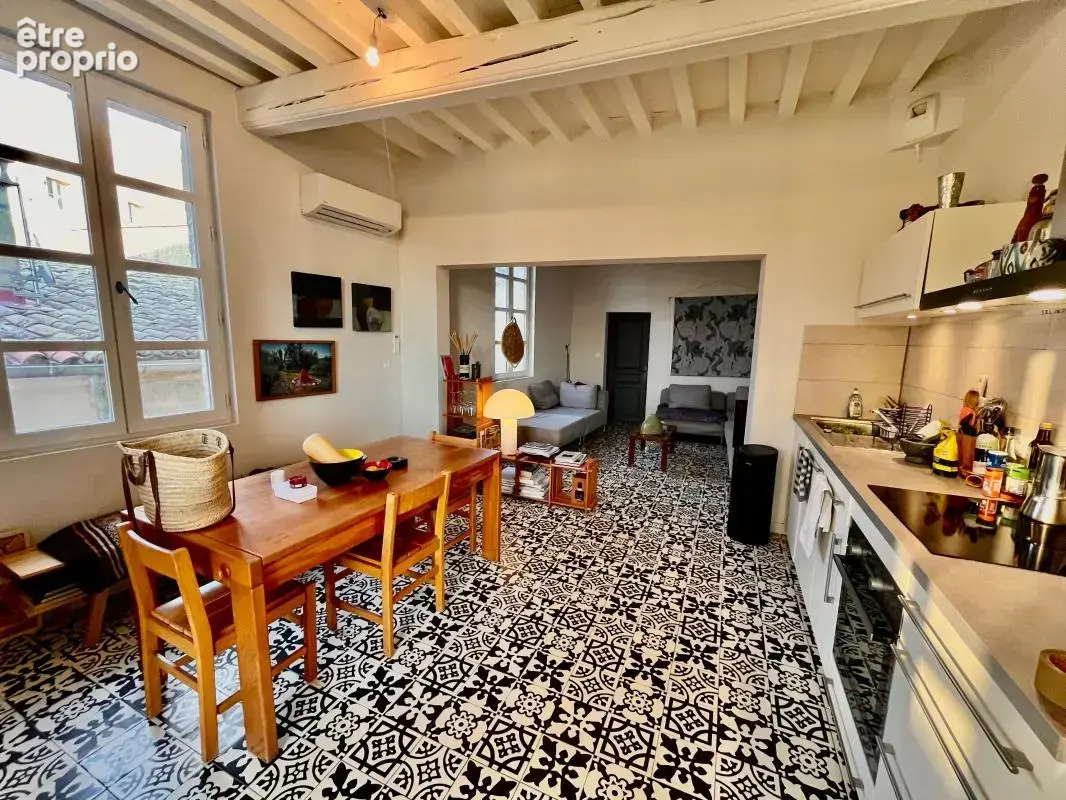 Centre d'Uzès, beau duplex rénové et climatisé - photo 12