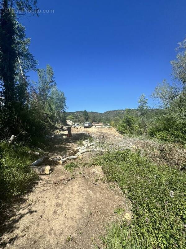 Terrain à VILLECROZE