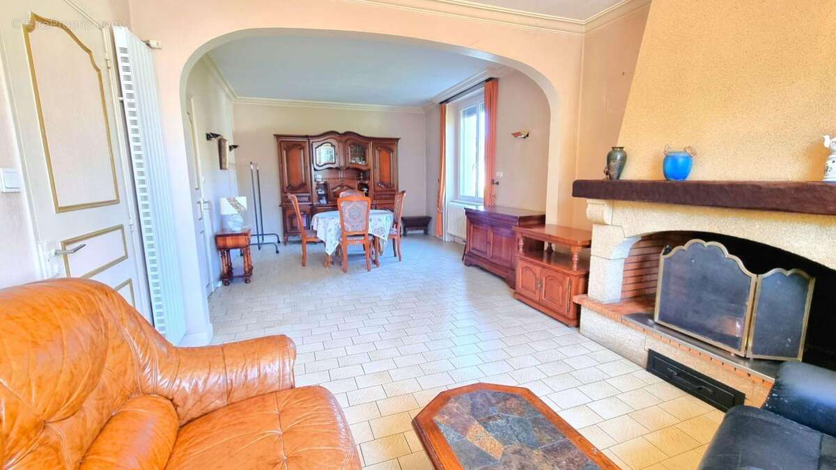 Maison à LACAUNE
