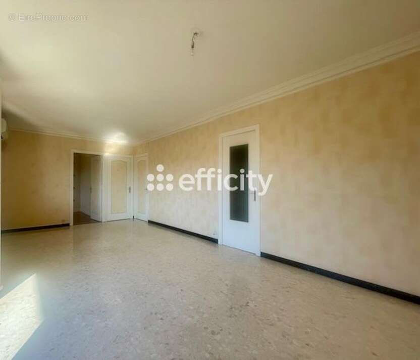 Maison à ROUSSILLON