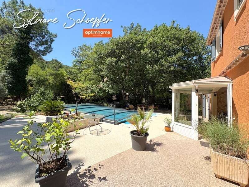 Villa familiale 4 chambres avec piscine et grand terrain  Calme absolu et sans vis-à-vis  Saint-Restitut - photo 3
