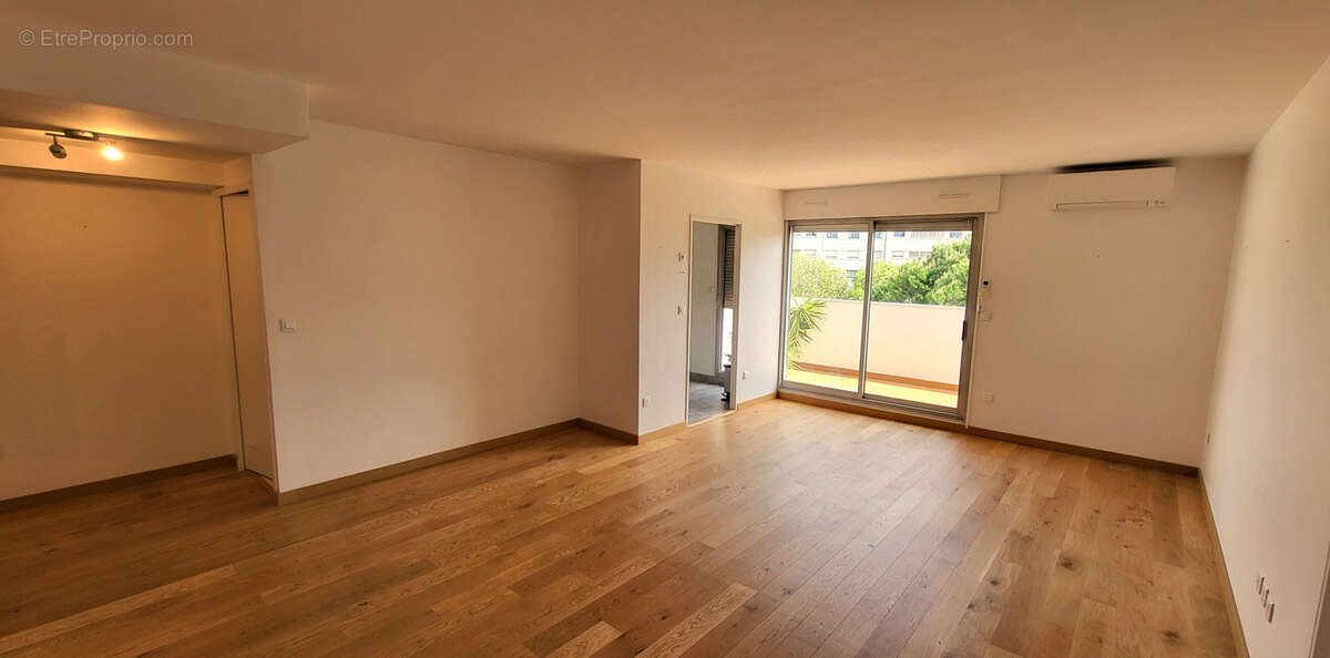 Appartement à MARSEILLE-8E