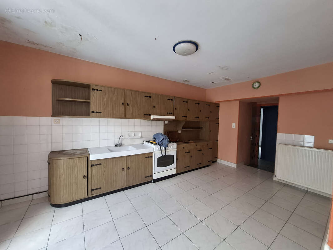 Maison à SAINT-ETIENNE-DE-MER-MORTE