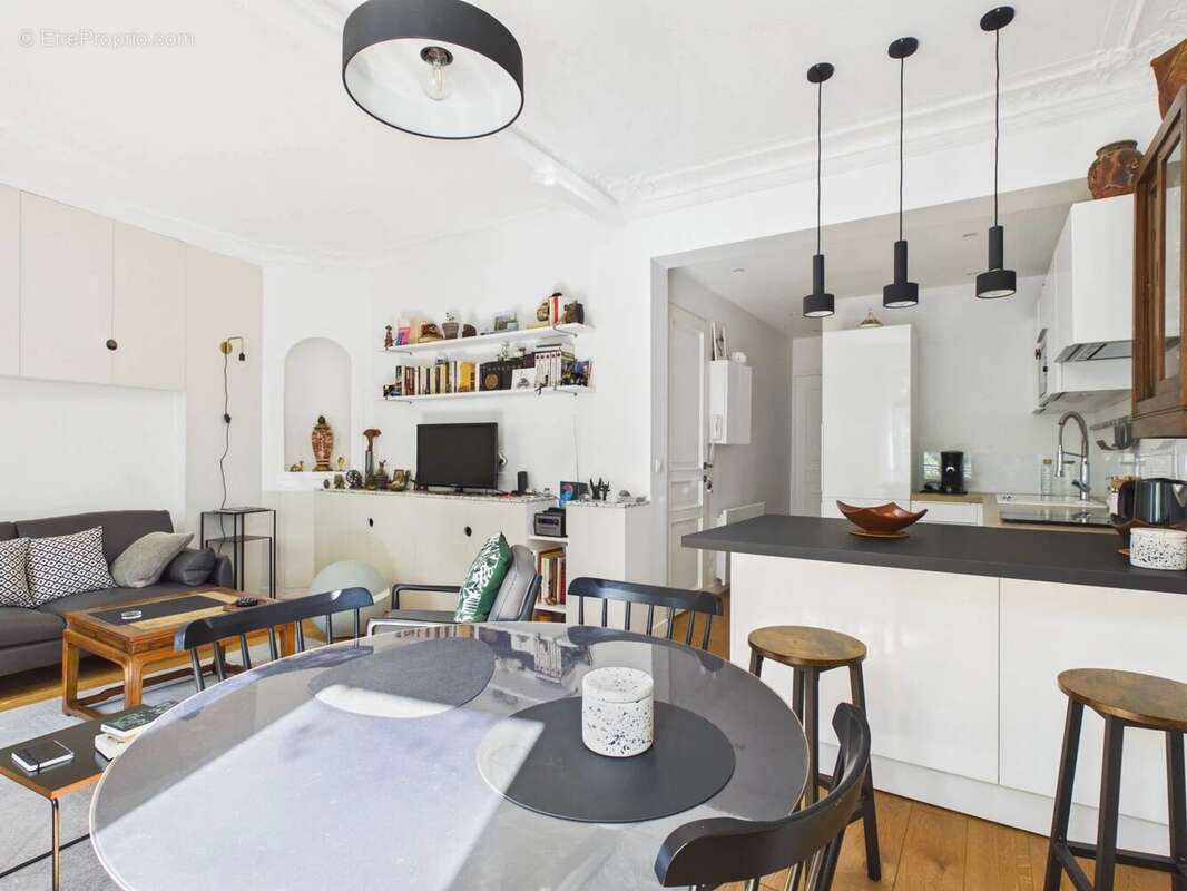Appartement à PARIS-18E