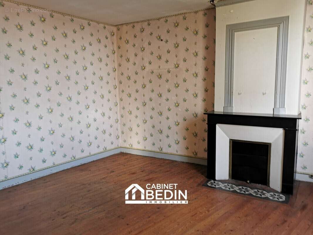 Maison 310 m² à Branne  - photo 5