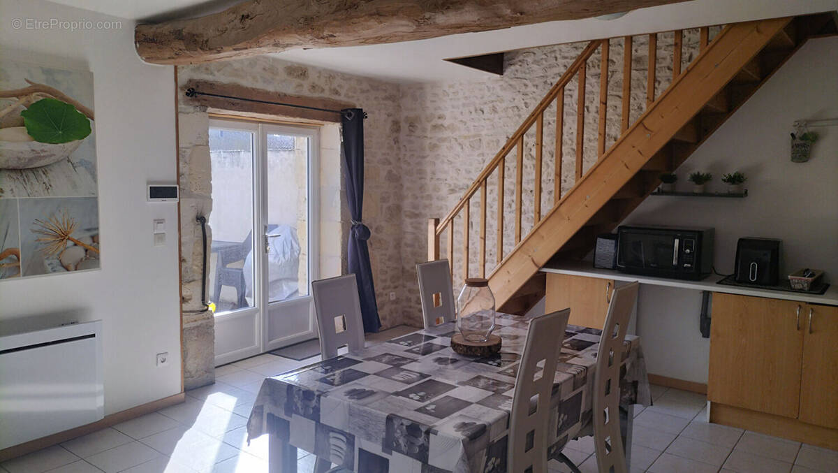 Maison à TONNAY-CHARENTE