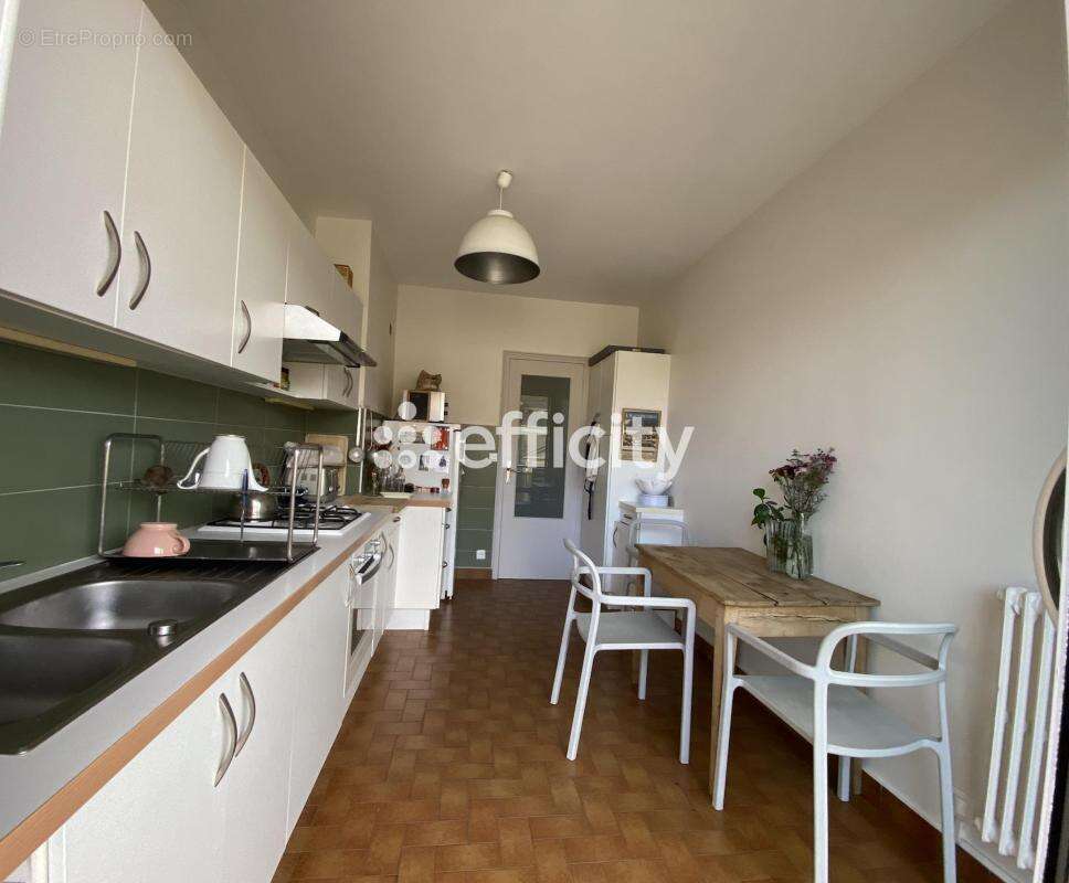 Appartement à SAINT-ETIENNE