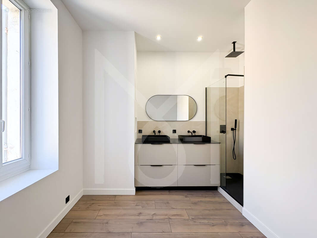 Appartement à MARSEILLE-7E
