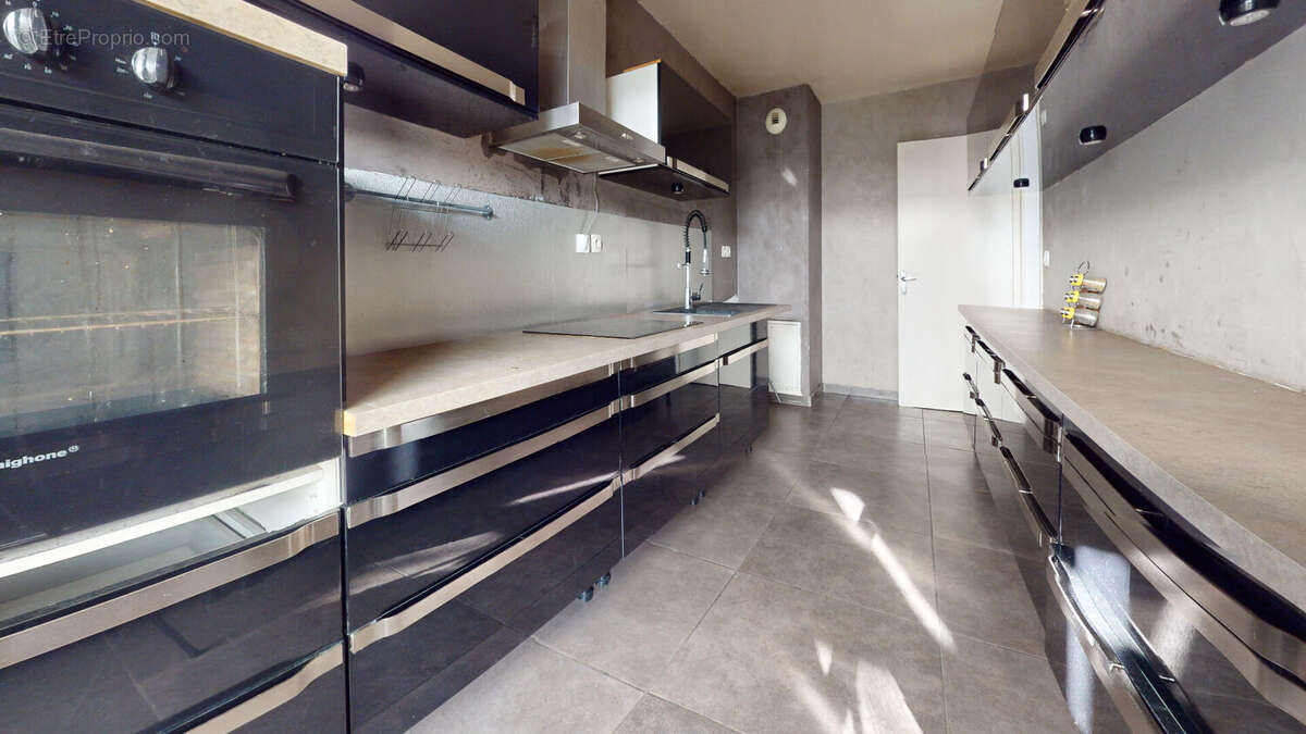 Appartement à MARSEILLE-13E