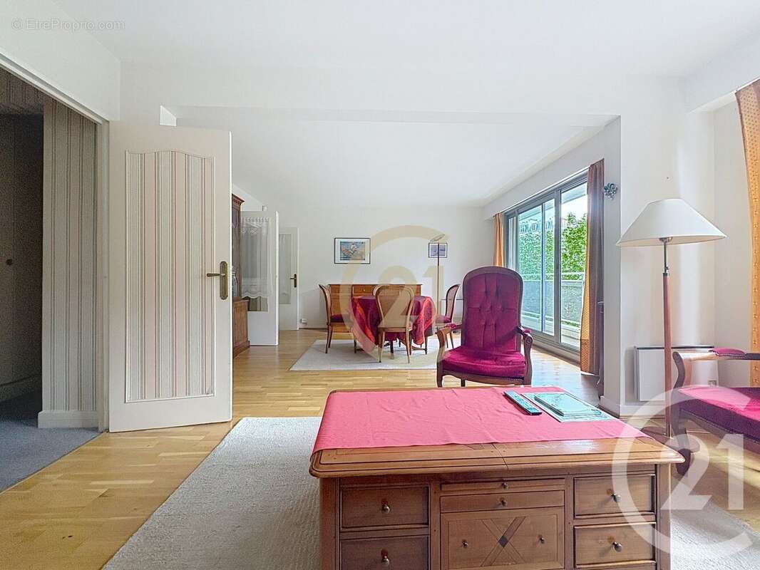 Appartement à PARIS-12E