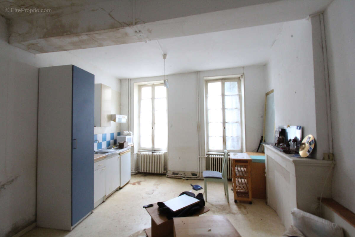 Appartement à LA CHARITE-SUR-LOIRE
