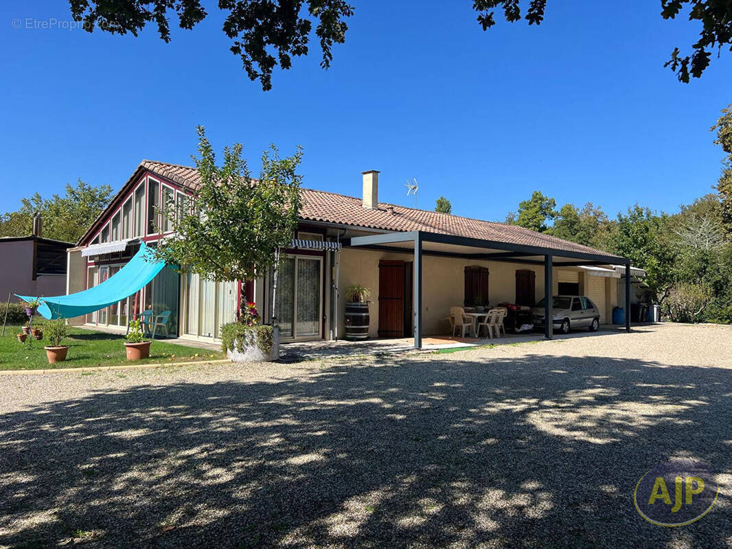 Maison à SAINT-ANDRE-DE-CUBZAC